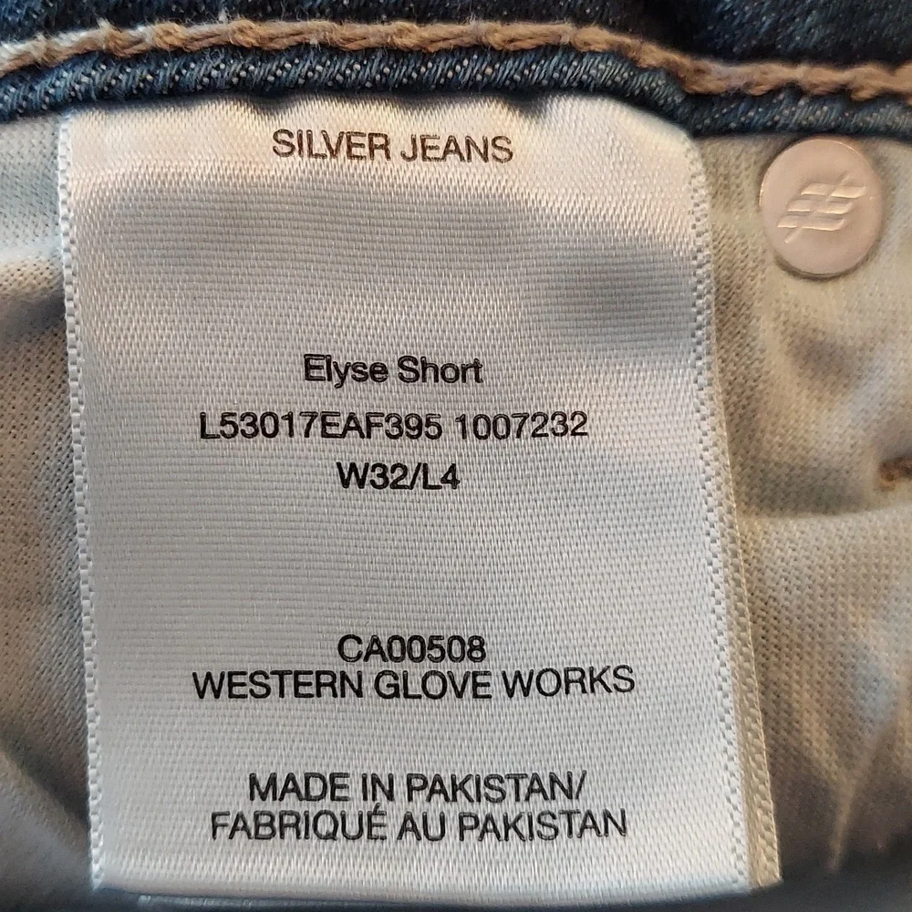 Silver Jeans Elyse Curvy Fit Blue Denim Mid Rise Jean Shorts Size W32 Like New
